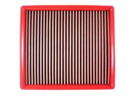 Neuwertiger Sportluftfilter im roten Rahmen Tuning!