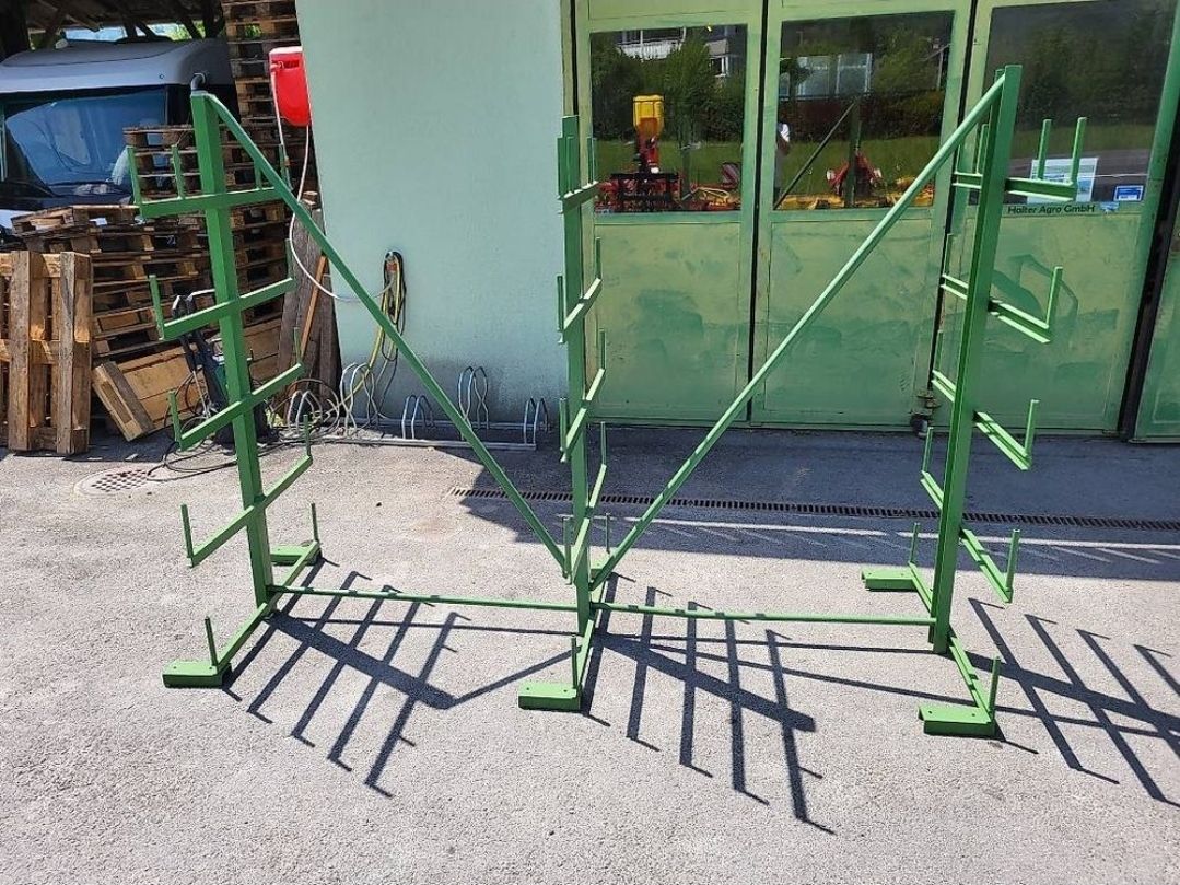 Scaffali: Kragarm Gestell Freistehend – Usato da Gurzelen venduto da EliasB.