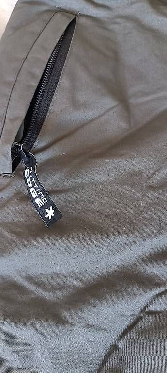 Hosen: Pantalon de ski taille 122 – Gebraucht aus Genève von asteroide01 2