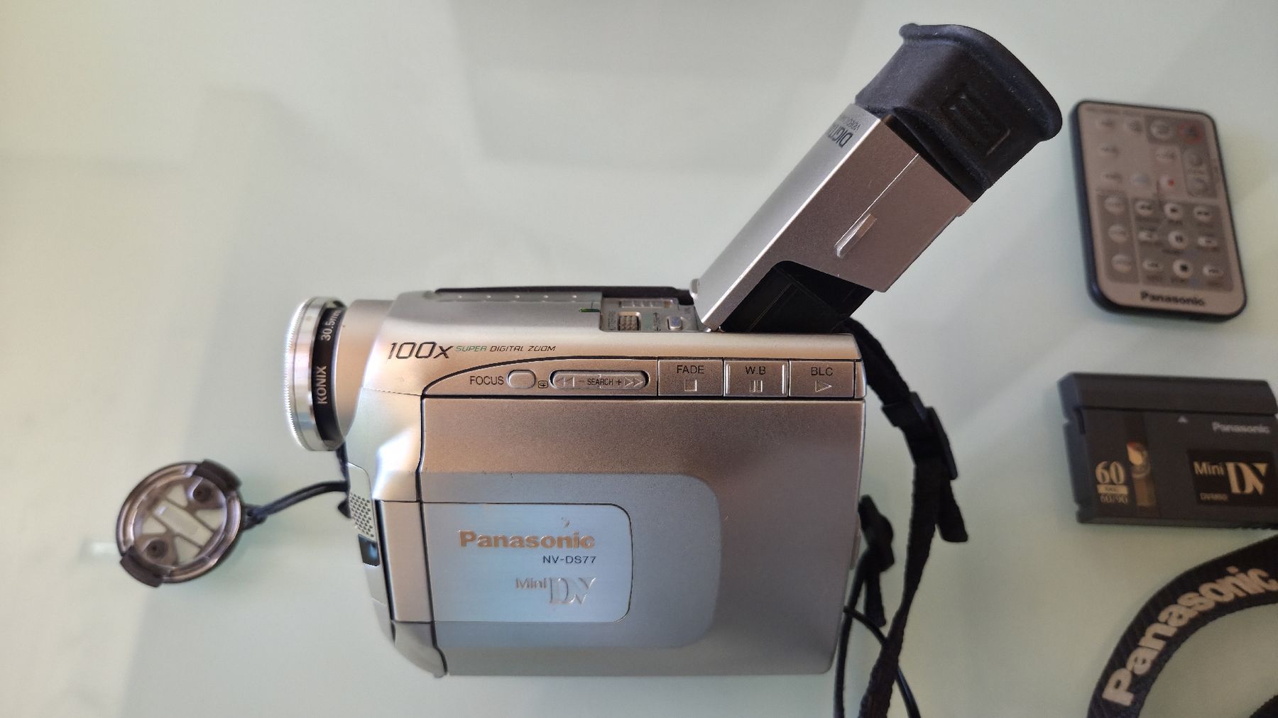 Panasonic Camcorder: Panasonic Digital Video Camera NV-DS77 – Gebraucht aus Interlaken von Friedo2107