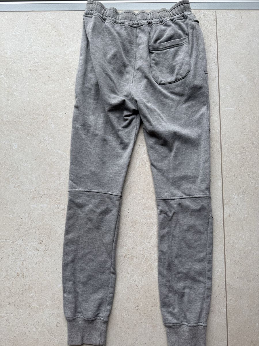 Balmain Pantaloni: Balmain Sweatpants Grey Size M – Usato da Wilen b. Wollerau venduto da ccgold 1