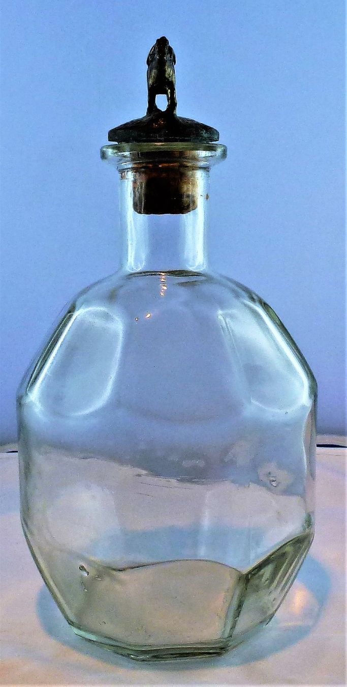 Altro in Stoviglie & Bicchieri: Flasche mit Pferd und Reiter als Kork-Deckel – Usato da Murgenthal venduto da B.StM 5