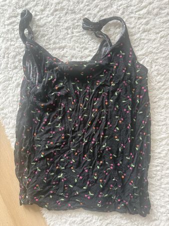 H&M Top Gr. 34 mit Chriesli-Muster🍒 für den Sommer!