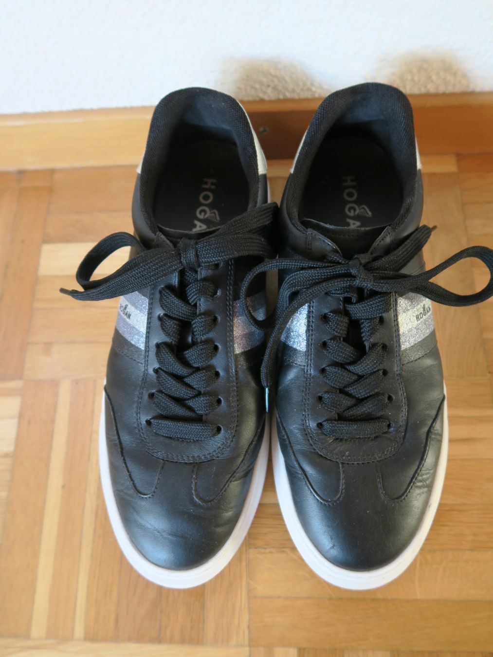 Hogan Scarpe da donna: Schuhe Hogan - schwarz Leder Gr. 38.5 - wie neu! – Nuovo (secondo la descrizione) da Siebnen venduto da MarenSchweiz