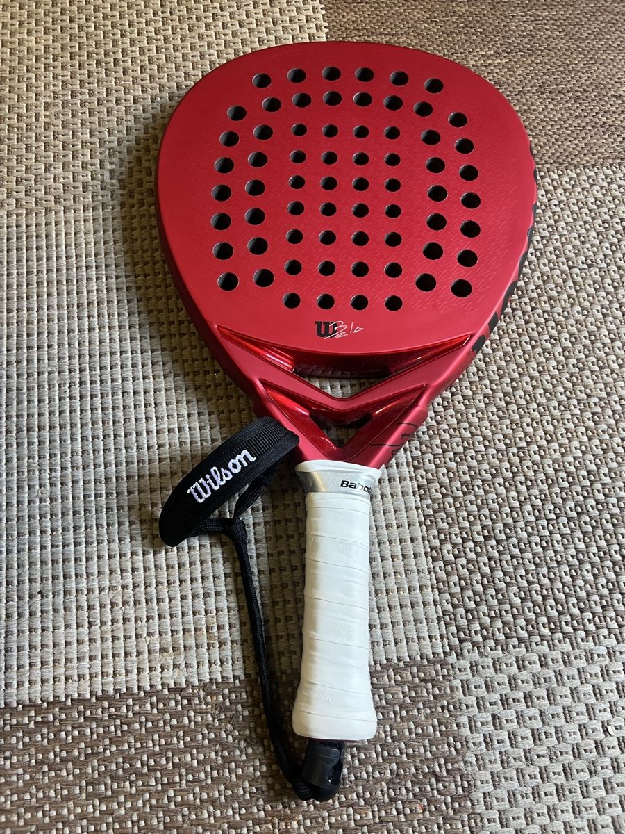 Wilson Raquettes: Wilson Red Padel Racket - Perfect for Spring Play! – D'occasion à Genève par Kkk137