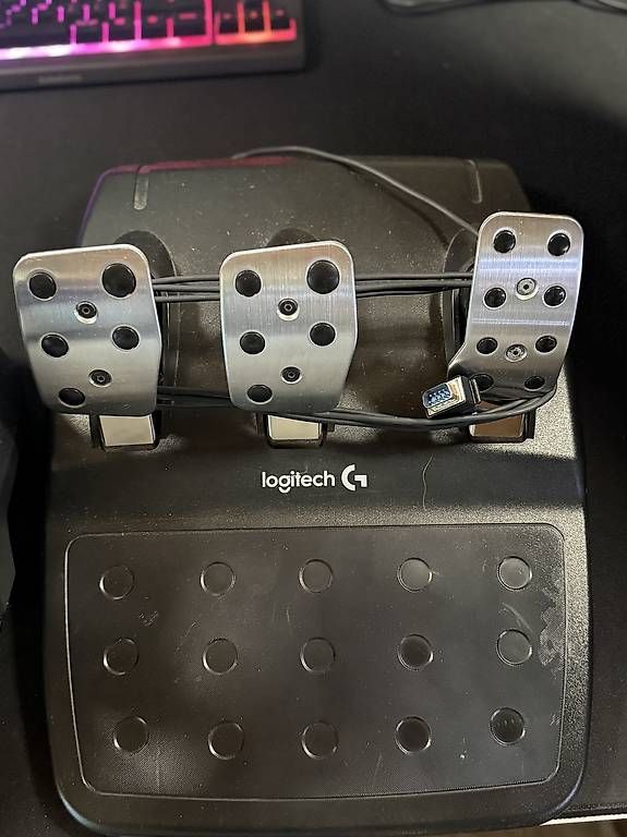 Controller: Logitech G29 Driving Force  Volant + Pédales – Gebraucht aus St-Aubin-Sauges von dow_g6cc 2