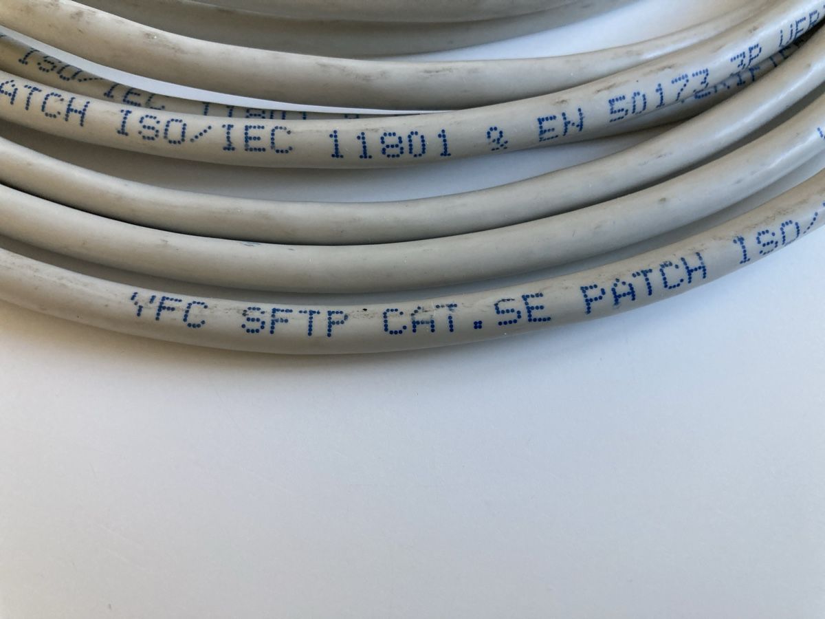 Kabel: Câble réseau Ethernet RJ45 - Cat.5e - 5m – Gebraucht aus Biel/Bienne von almercaa 1