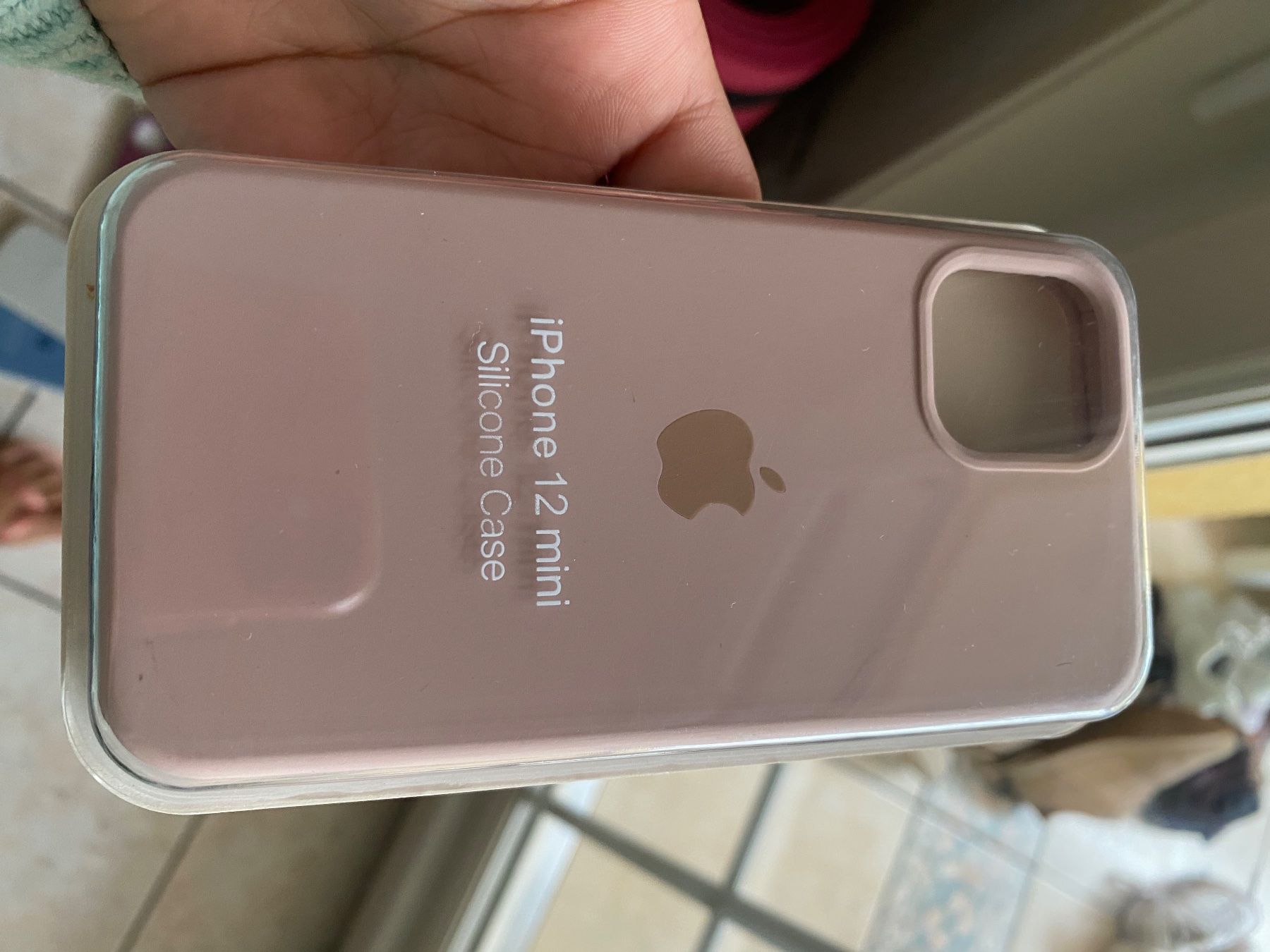Cover & Protezioni schermo: Coque iPhone 12 mini rose neuve jamais utilisée – Nuovo e nell'imballaggio originale da Denges venduto da val_j8w7 2