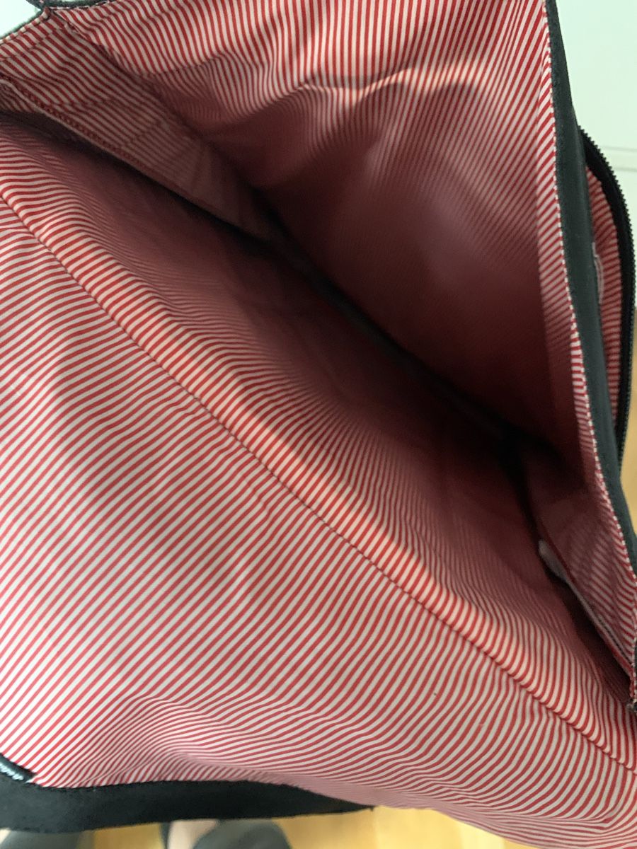 Herschel Zaini: Black Herschel Backpack – Usato da Zug venduto da digalvao 3