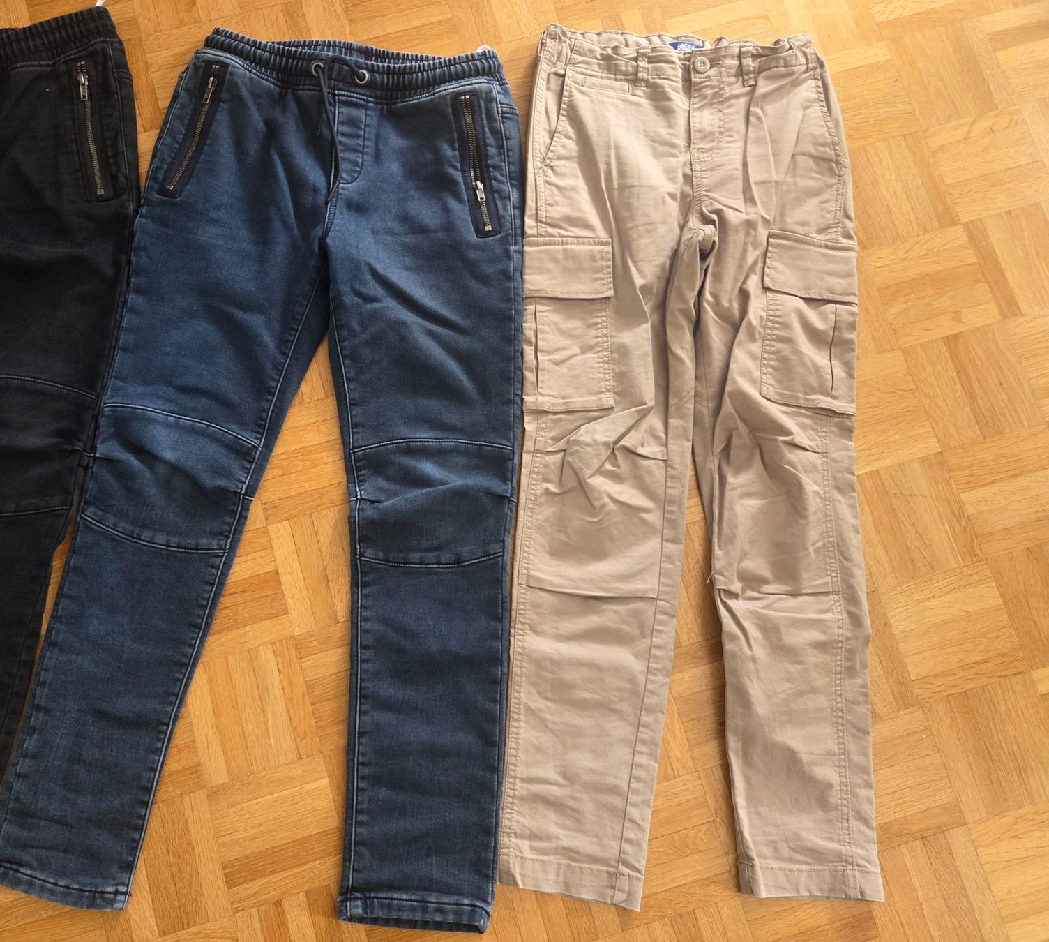 Pantalons: Hosen Gr. 158 – D'occasion à Rudolfstetten par anjam81 2