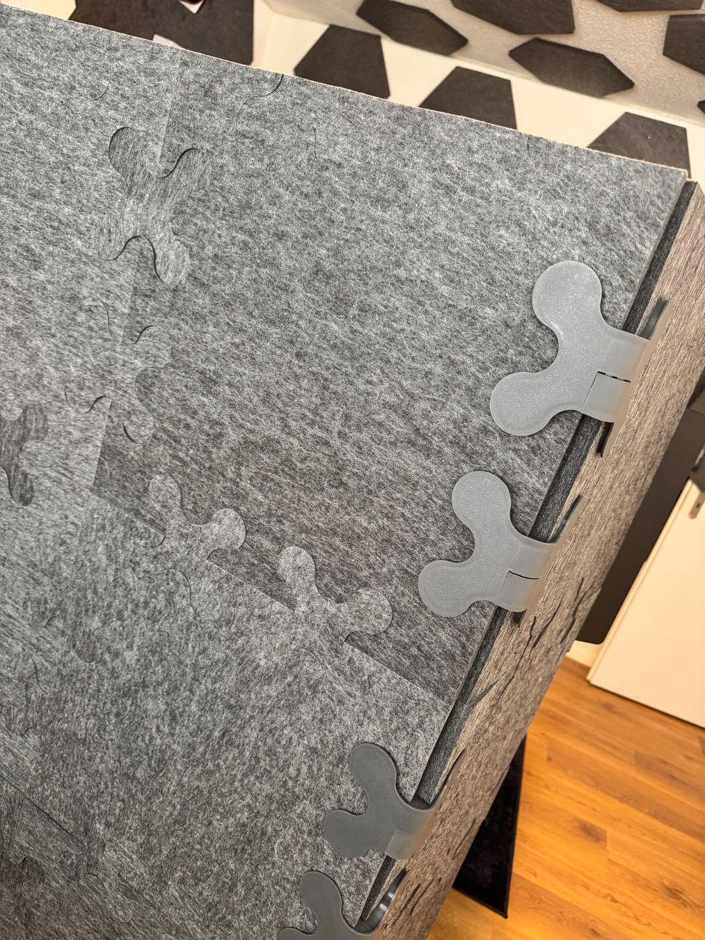 Altri accessori: Plotony Akustikwand 32x 40x40cm | modular inkl. Verbinder – Usato da Winterthur venduto da Flyer16 2