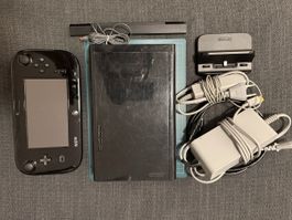 Nintendo Wii U Konsole mit HDMI- und Stromkabel