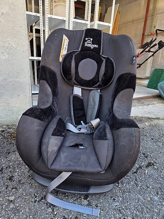 Sièges auto: Siège auto Boulgom 918 kg inclinable – D'occasion à La Chaux-de-Fonds par DeJesusTati.17
