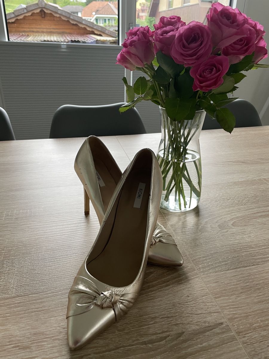 Chaussures femmes: Schuhe – D'occasion à Diegten par kip_wg9z