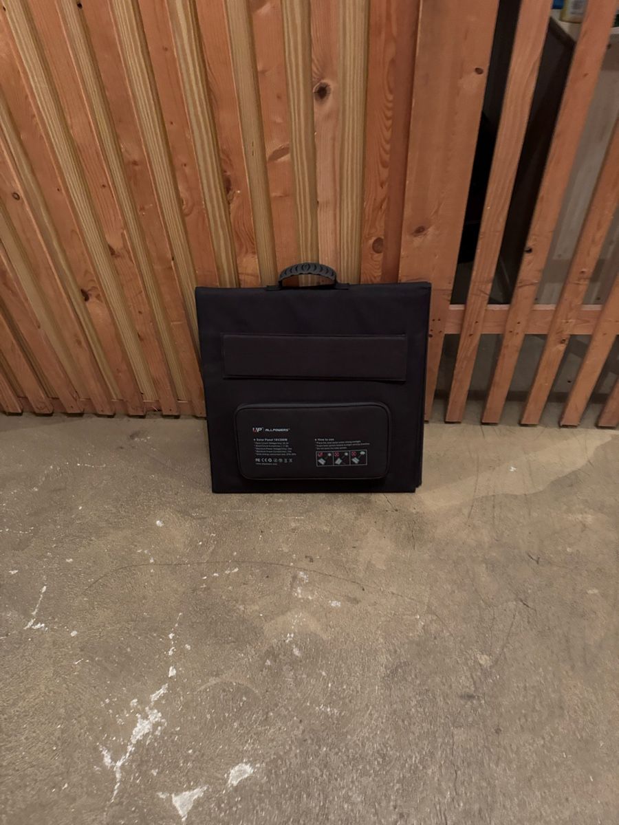Panneaux solaires: Solarpanele 18V200W  – Défectueux à Olten par WidmerJ17 1