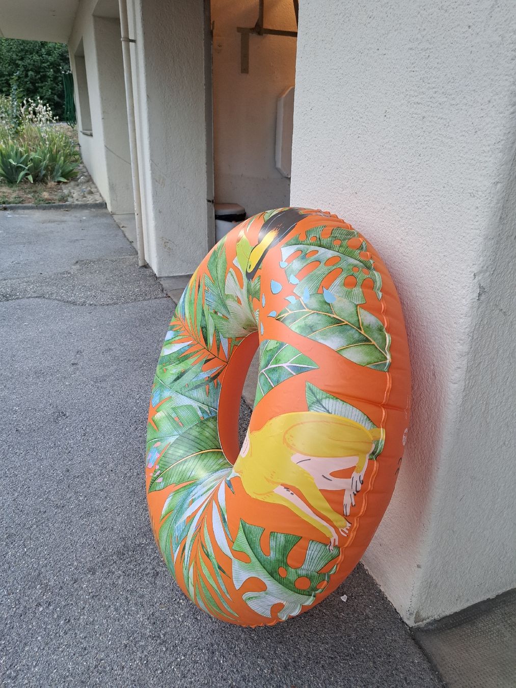 Schwimmringe: Bouée gonflable motif tropical – Gebraucht aus Lausanne von Nico1005 1