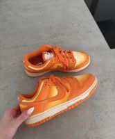 Nike Dunk Low - Orange