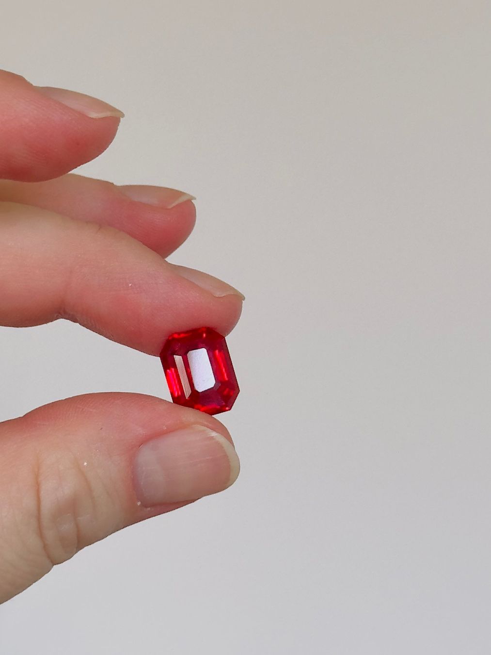 Pietre preziose: 8.10 Ct Loose Gemstone Certified – Nuovo e nell'imballaggio originale da Genève venduto da AWWA 3