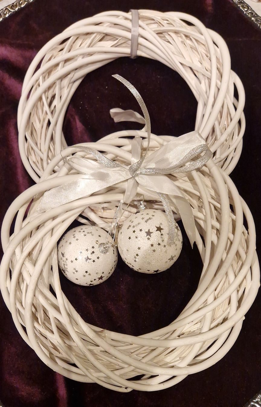 Tutte le decorazioni: Holzkranz weiss – Usato da Neuenhof venduto da Dajana83