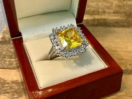 SEHR SCHÖNER RING MIT SCHMUCKSTEINE,GESTEMPELT 925,GR.60
