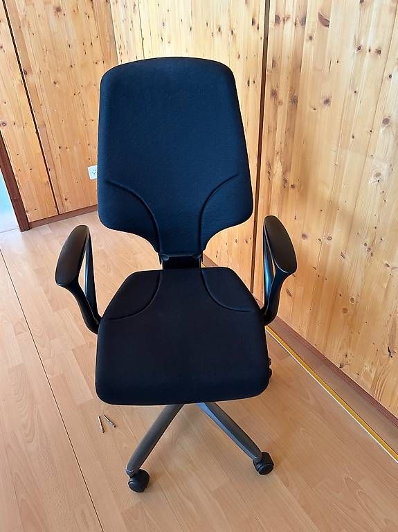 Sedie: Chaise de bureau  – Usato da Leysin venduto da sil_q8tn