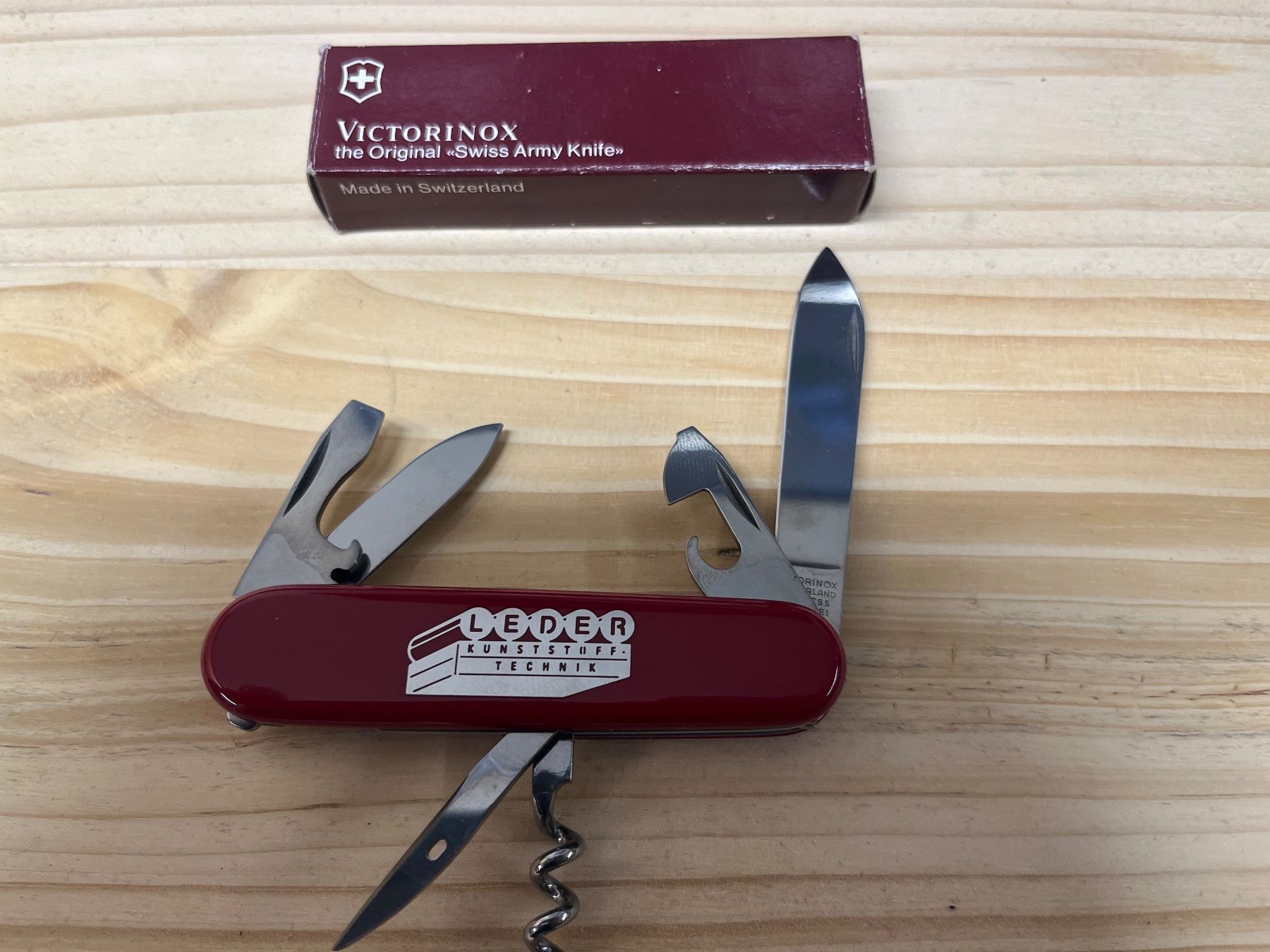 Victorinox Coltelli tascabile: Victorinox Sackmesser Lederer – Nuovo e nell'imballaggio originale da Eschenbach SG venduto da FREYbike 1