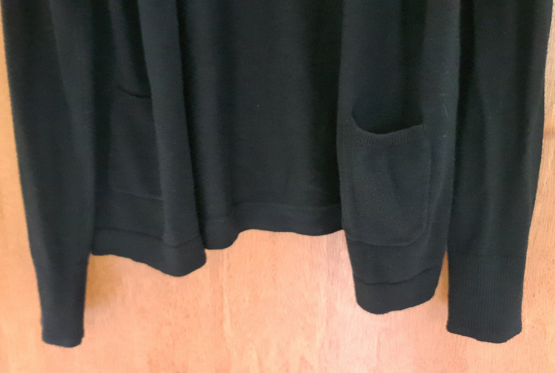 Jacken: Wunderschöne Strickjacke mit extralangen Ärmeln, Gr 44 – Gebraucht aus Eschert von PS.. 2