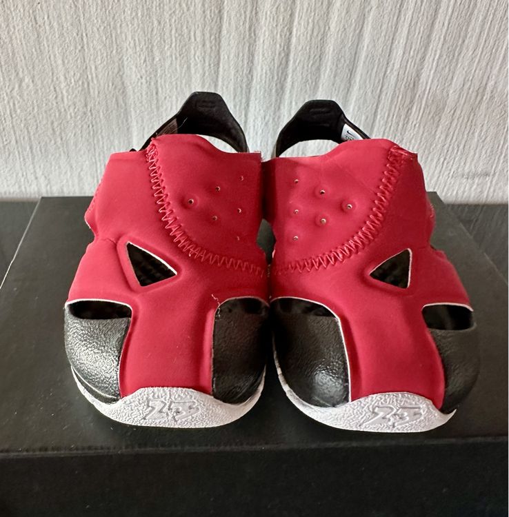 Baskets neuves Jordan pour bebe taille 22 Acheter sur Ricardo