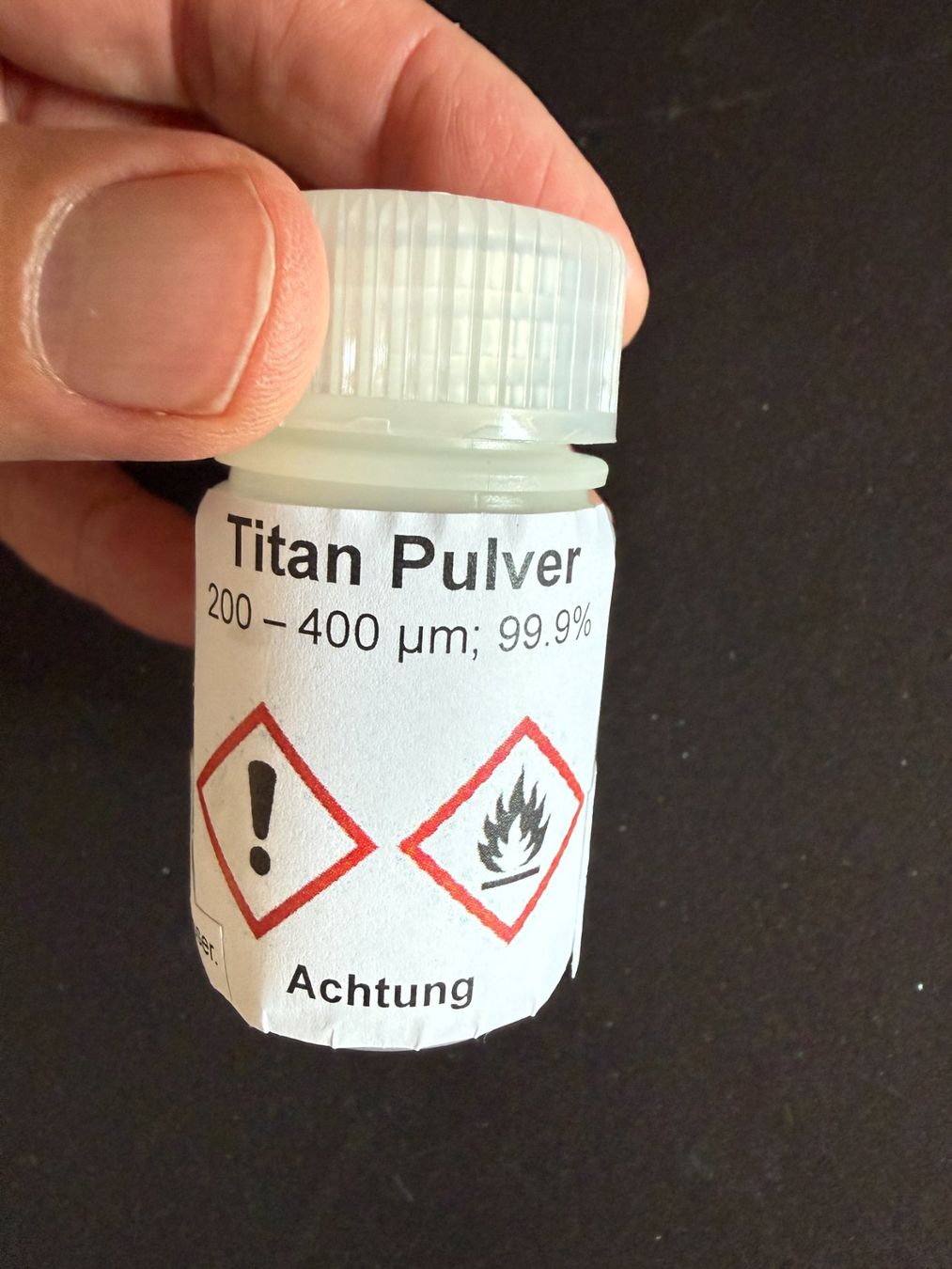 Metalli preziosi: Titanpulver 0,2 - 0.4 mm, 20 g – Usato da Lützelflüh-Goldb venduto da Elementis