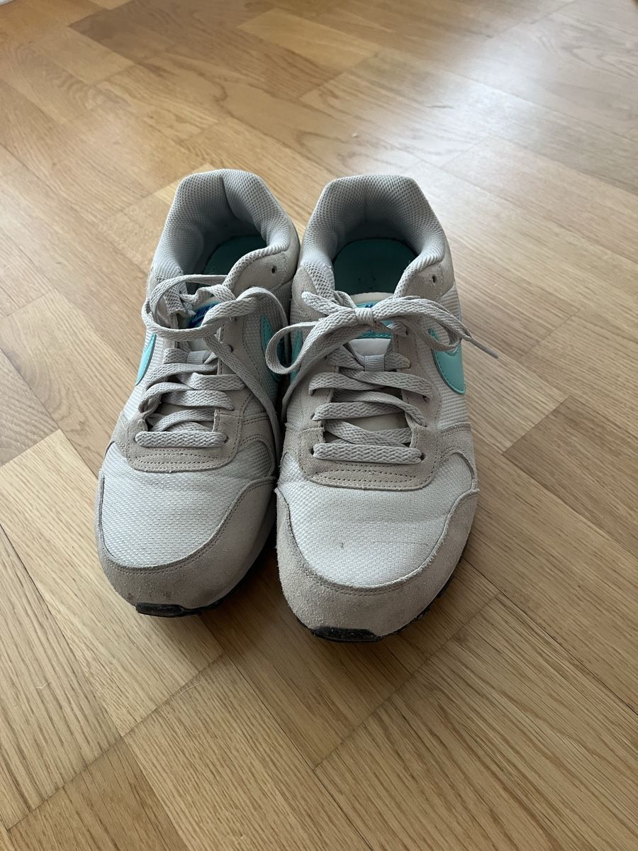 Nike Scarpe da donna: Nike Schuhe  – Usato da Zumikon venduto da jwc 1