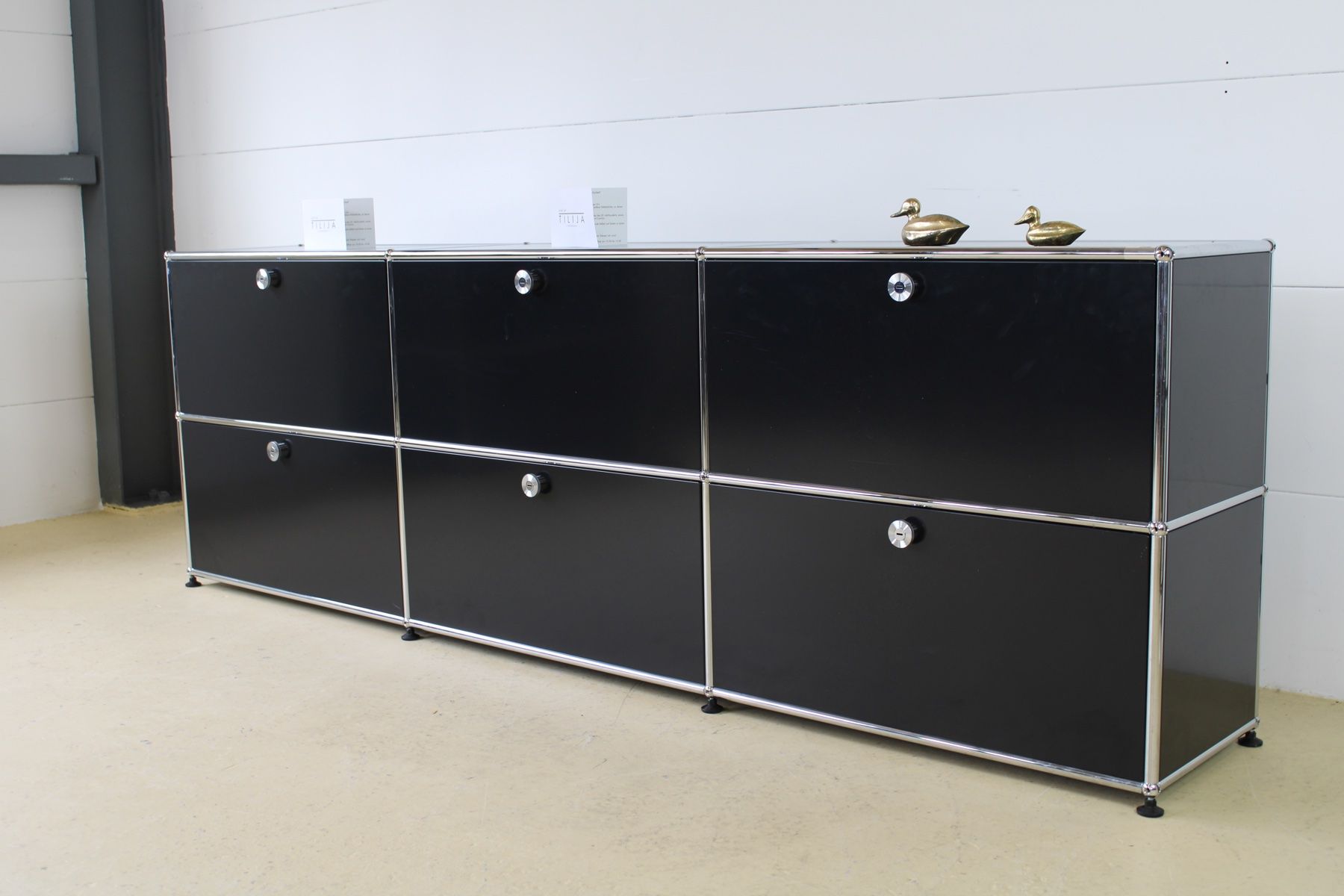 USM Cassettiere: USM Sideboard in Schwarz – Usato da Meinisberg venduto da atelier_TILIJA 2