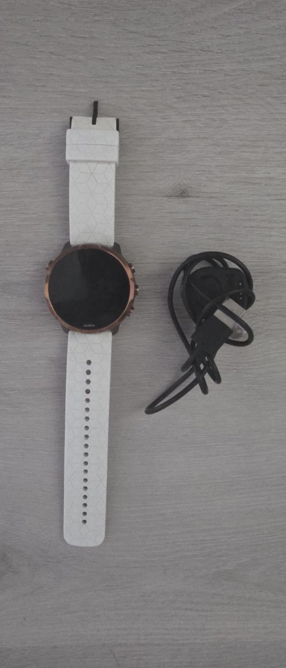 Suunto Smartwatch: Suunto 7 Smartwatch – Usato da Hünenberg venduto da rebelphotography