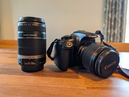 Canon EOS 1100D mit zwei Objektiven und Zubehör