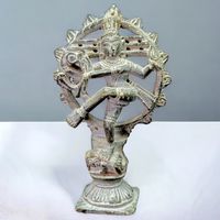 Sculpture en pierre naturelle Shiva Nataraja dansant