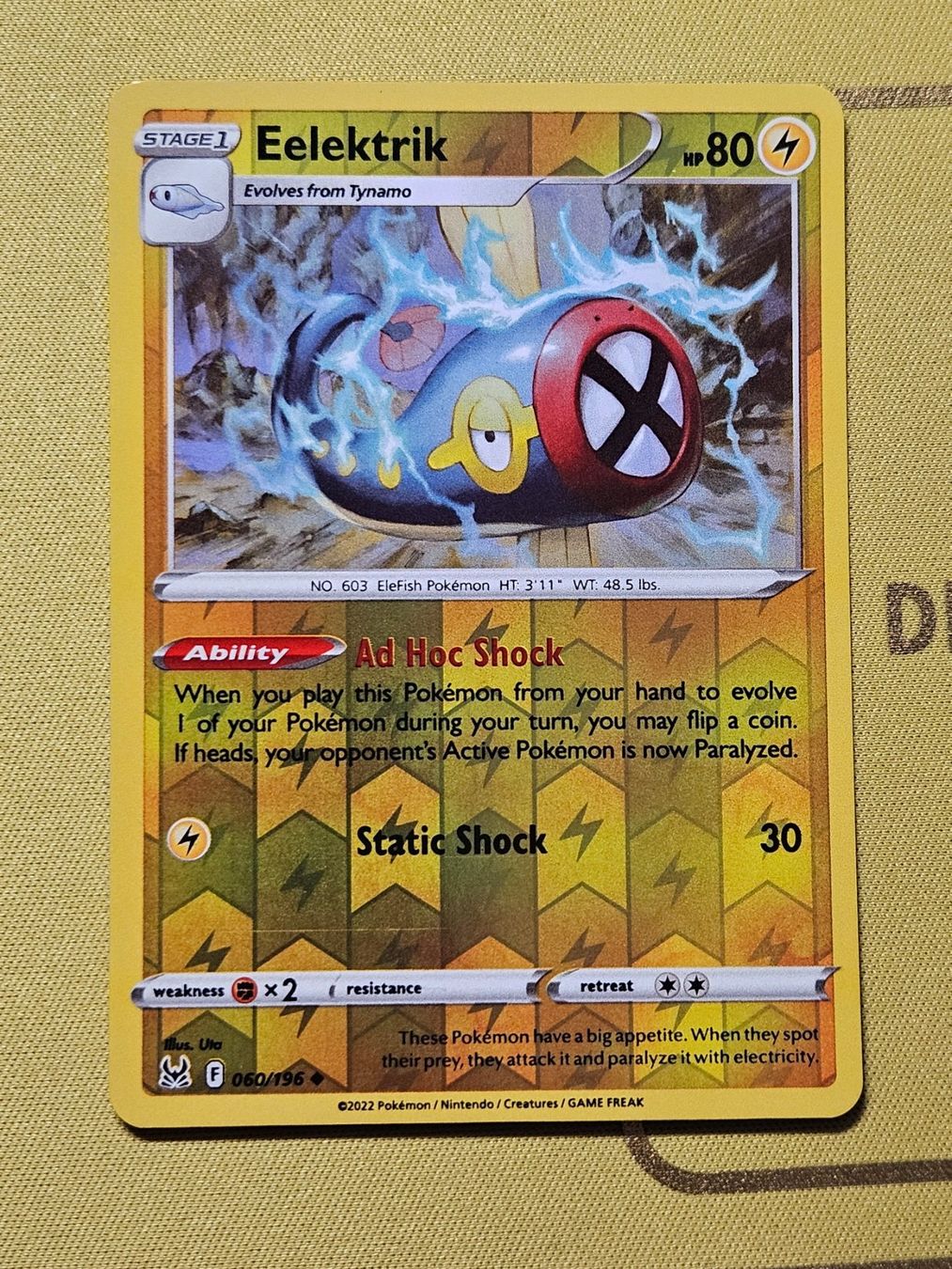 Pokémon Carte collezionabili: Lost Origin - Eelektrik 060/196 EN – Usato da Bellinzona venduto da Pokemarco