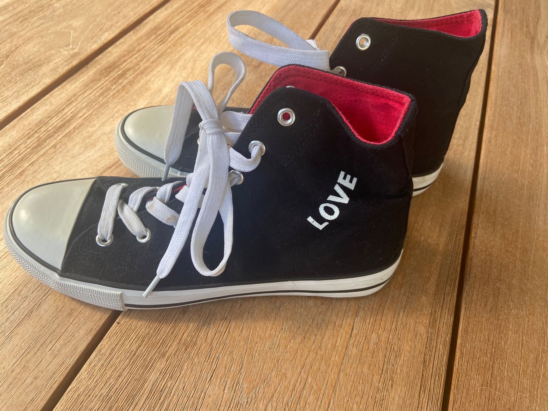 Herrenschuhe: Turnschuhe 39 – Neu (gemäss Beschreibung) aus Widnau von Imani 1