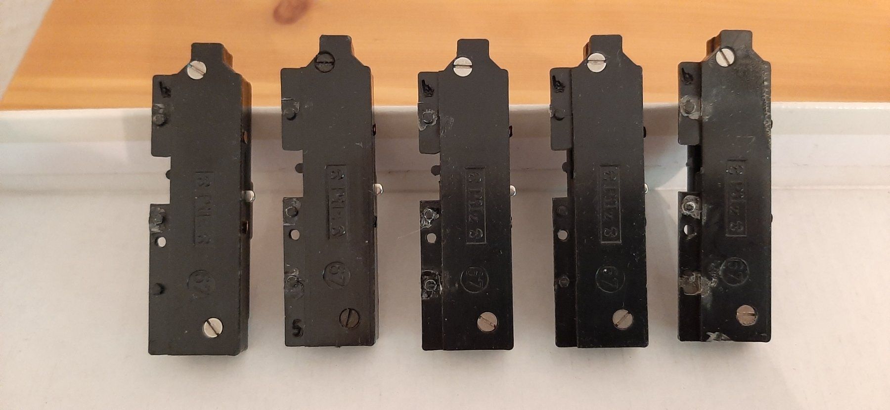 Modellini di ferrovie: 13 x Weichenantrieb H0 von Pilz, gebraucht – Usato da Wiesendangen venduto da pau_56xn 8