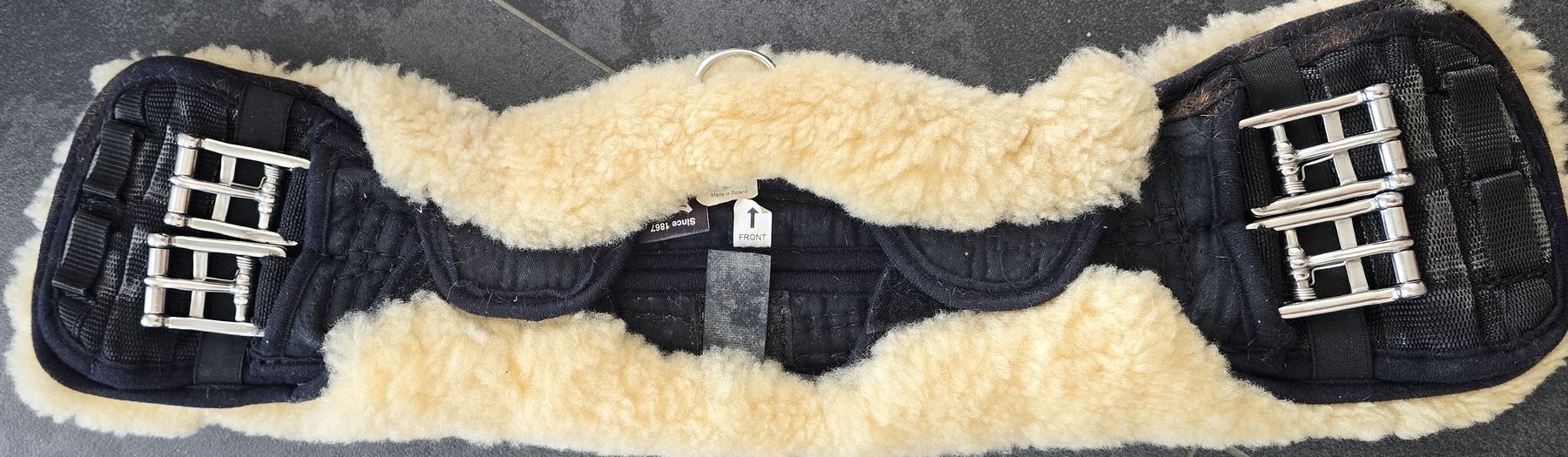 Sattel & Sattelzubehör: Mattes Kurzgurt Lammfell – Gebraucht aus Kriegstetten von MT-07-Pink