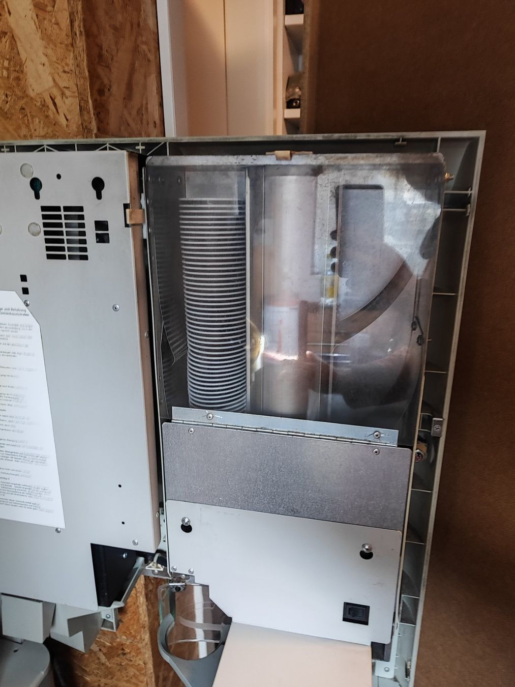 Macchine per caffè & Macchine per espresso: Kaffeeautomat, Kaffeevollautomat Standgerät – Usato da schongau venduto da schrauber17 5