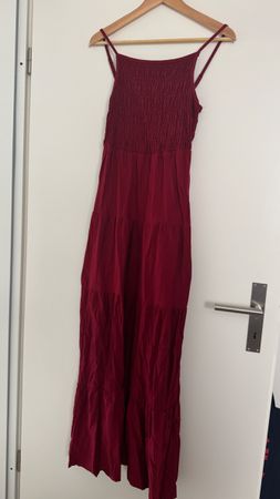 Sommerkleid Stradivarius bordeaux Grösse M gebraucht