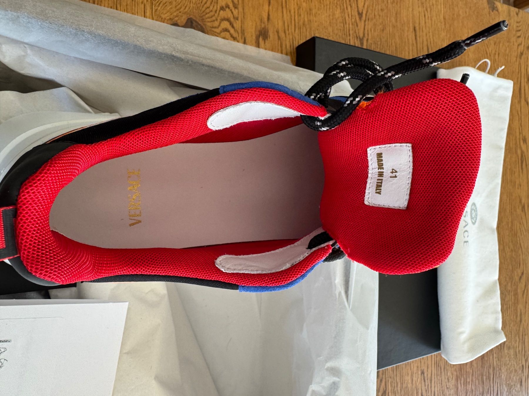 Versace Herrenschuhe: Versace Sneakers cuir multicolore. Pointure 41 – Neu und originalverpackt aus Corsier-sur-Vevey von sergioblak 4