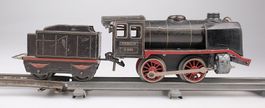 Märklin Spur 0 Konvolut + Antike Lok 890 und 5 Wagons