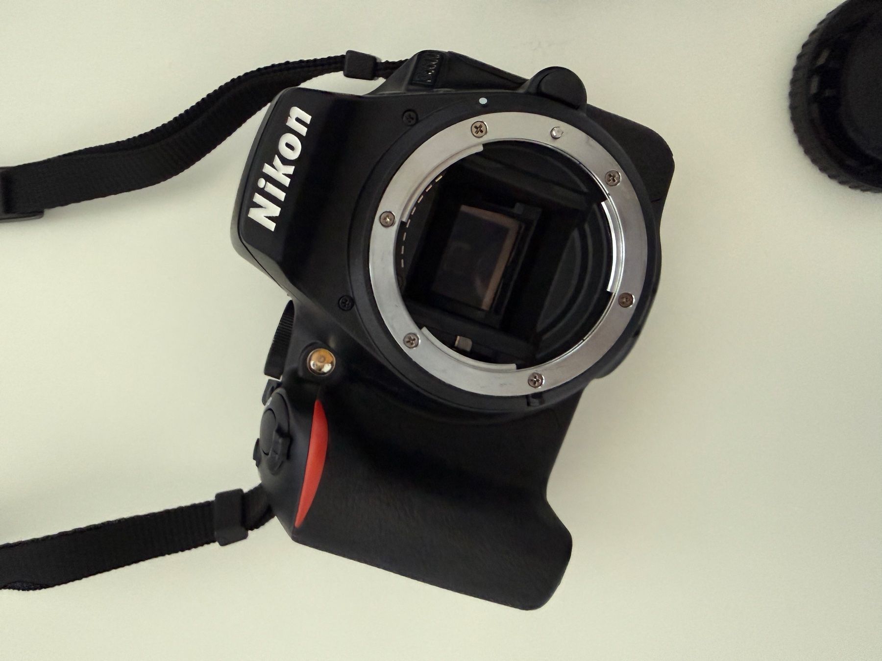 Nikon Fotocamera: Nikon D5600 mit 2 Objektiven und Tasche – Usato da Ebikon venduto da Pyrgus 3