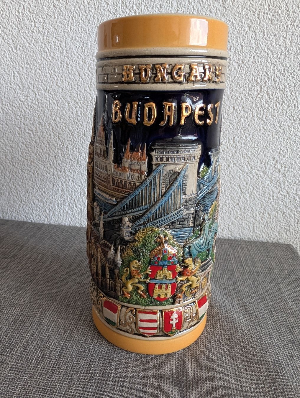 Bicchieri: Budapest Bierkrug  Handbemalt – Usato da Bern venduto da ari_66yc