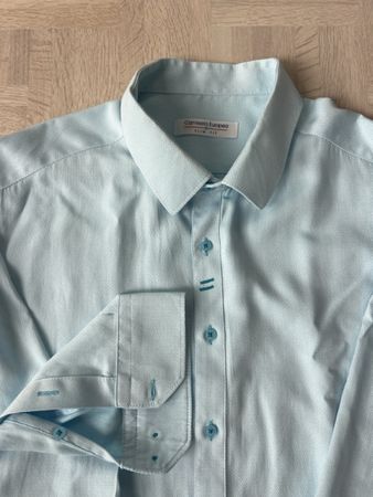 Herren Hemd slim fit hellblau Grösse L guter Zustand