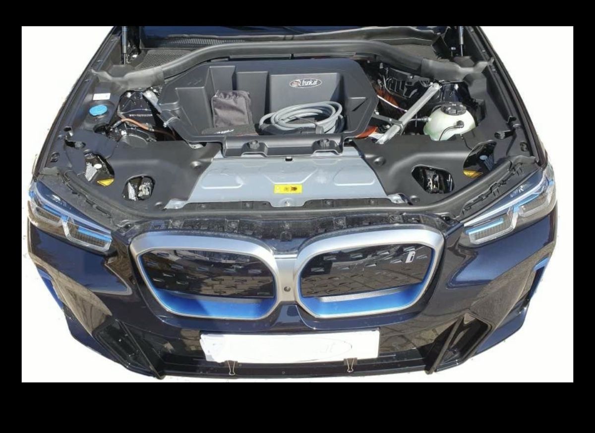 BMW Toutes les pièces auto: Frunk zu BMW iX3 Modell 2022-2025 – D'occasion à Münchwilen TG par crazyfrog10