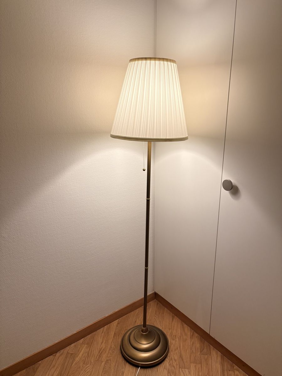 Ikea Lampes: Stehlampe IKEA Arstid – D'occasion à Zürich par viv_nevi