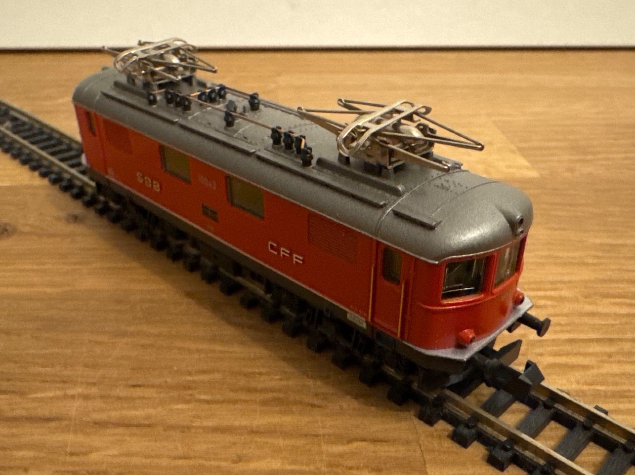 Hobbytrain Modellini di ferrovie: Hobbytrain SBB E-Lok Re4/4 10043 – Nuovo (secondo la descrizione) da Schlierbach venduto da Look8 1