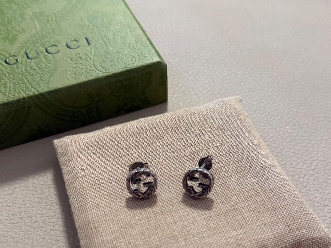 Gucci Orecchini pendenti & Orecchini a lobo: Authentic Gucci Sterling Silver Earrings – Usato da Biberist venduto da jaquesgaraboto