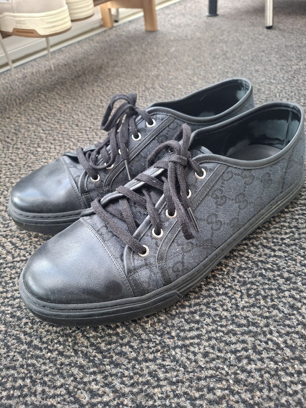 Gucci Herrenschuhe: Baskets basses Gucci monogramme homme taille 44.5  – Gebraucht aus Châtel-St-Denis von dep_jgk2